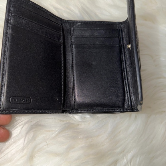 Coach Signature Black and Tan Wallet - Picture 4 of 6